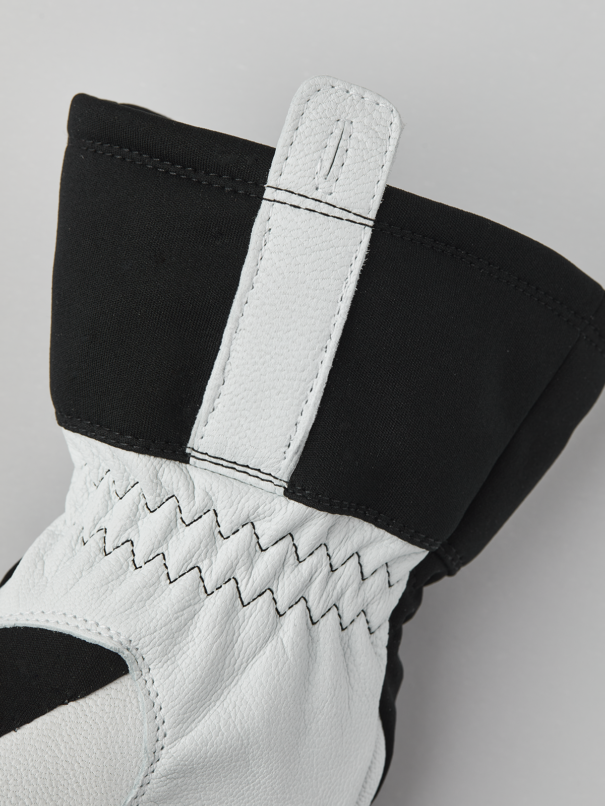 hestra-ergo-grip-windbreaker-touring-mitt-langlauf-f-ustling image 2