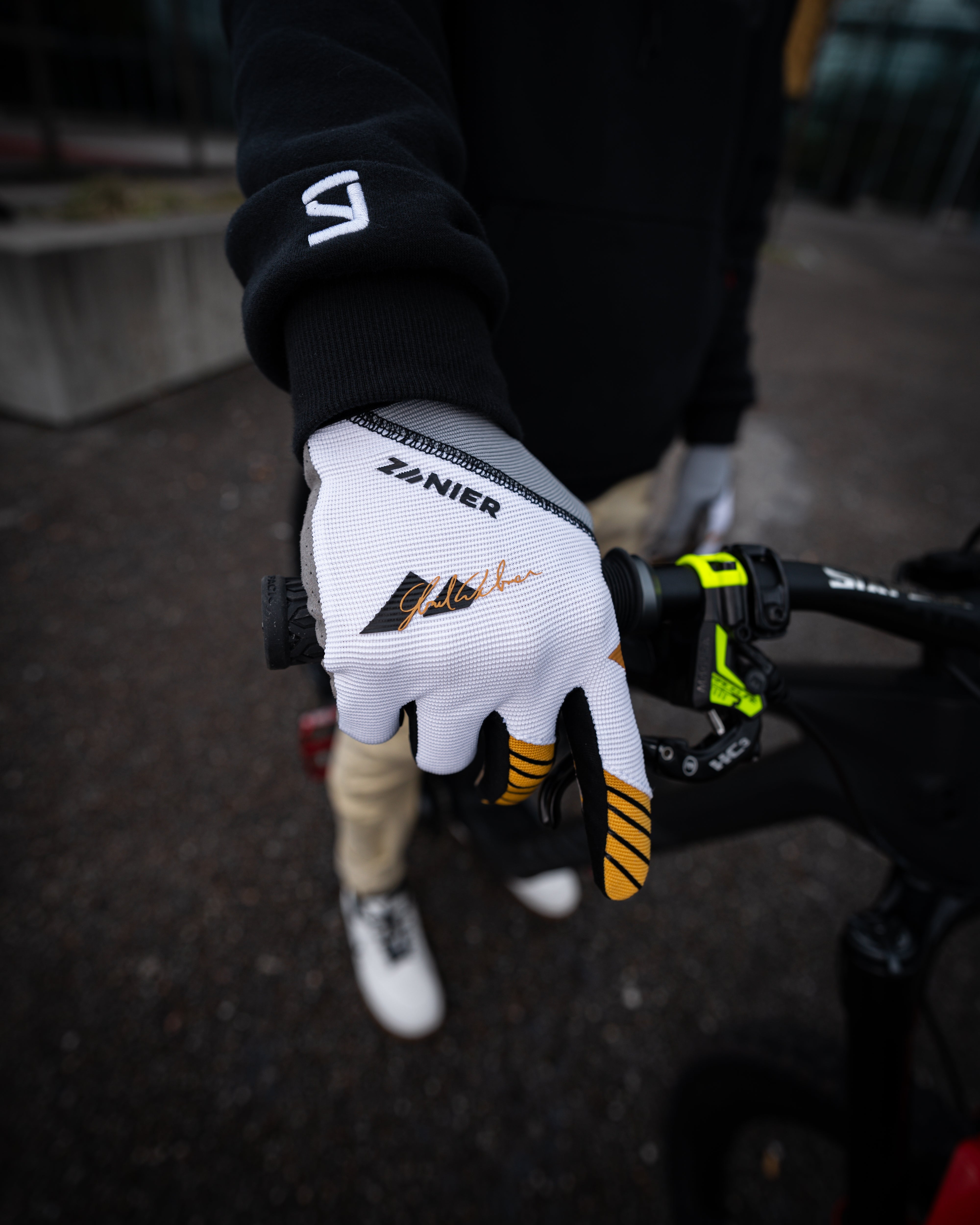 zanier-shredder-mtb-handschuhe-schwarz-touch-wibmer image 7