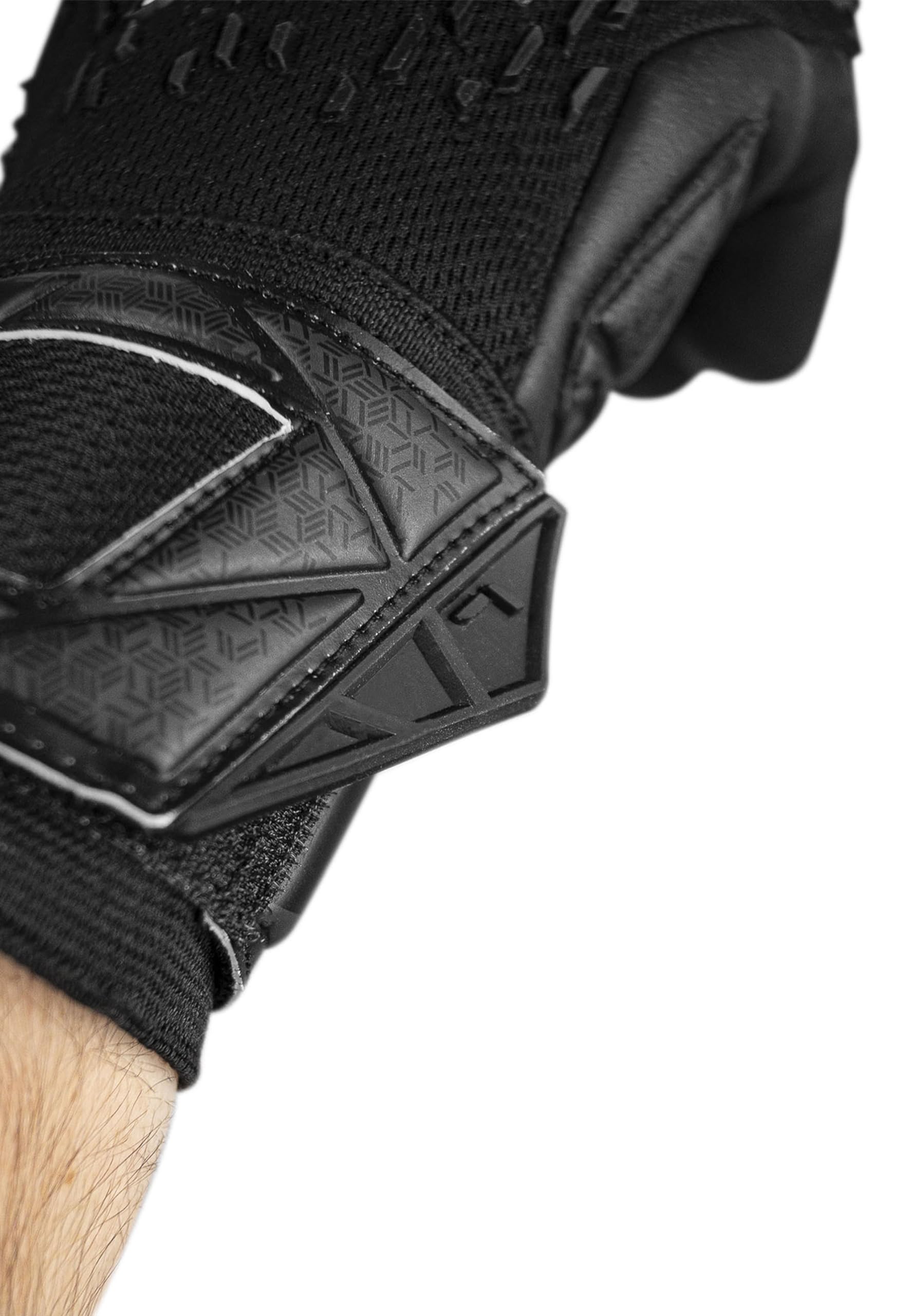reusch-attrakt-freegel-infinity-torwarthandschuhe-gr-8-5 image 7