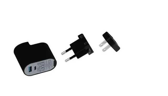 zanier-heated-socks-charger-ladeger-t-usb-a-usb-c image 1