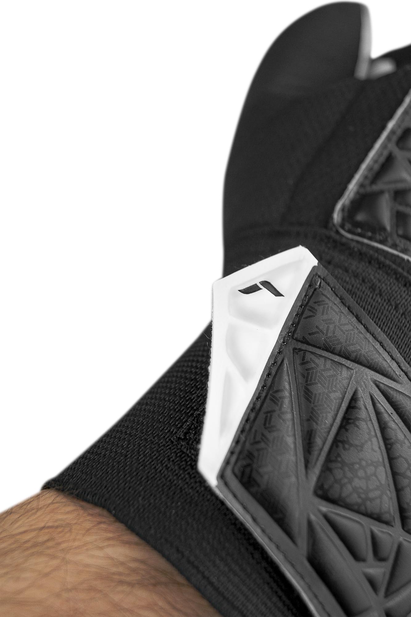 reusch-attrakt-starter-solid-junior-torwarthandschuhe-gr-8 image 8