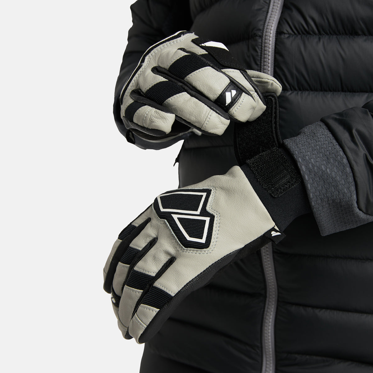 zanier-mymountainpassion-glove-handschuhe-silber-schwarz-ziegenleder image 4